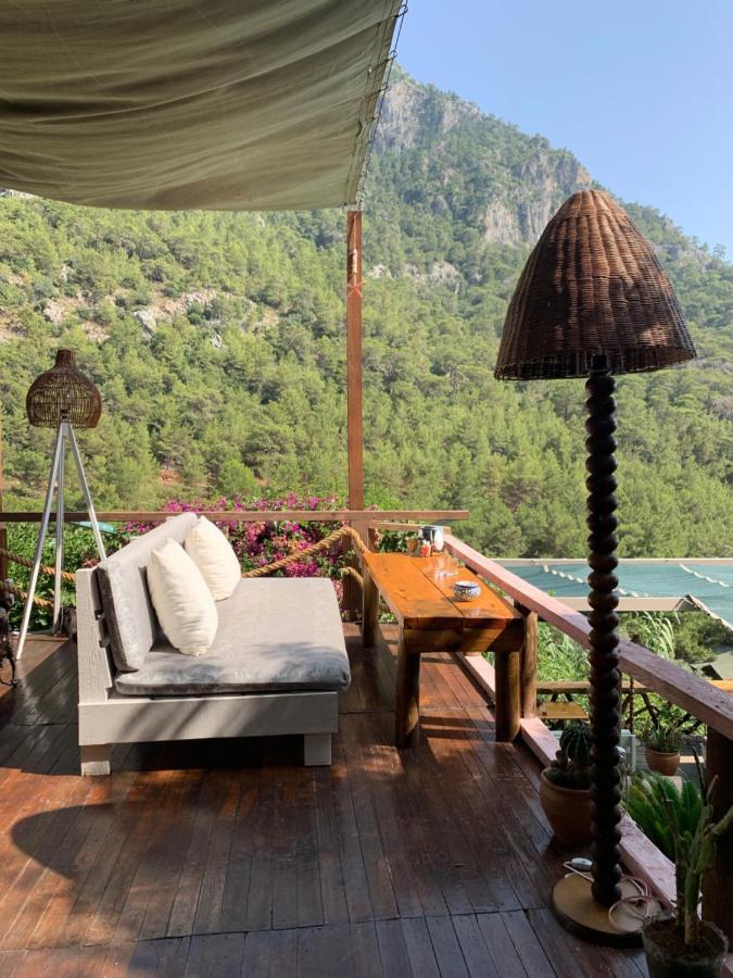 Bamboo Bungalow With Sea View In Kabak Bay, Oeluedeniz Фетхие Экстерьер фото